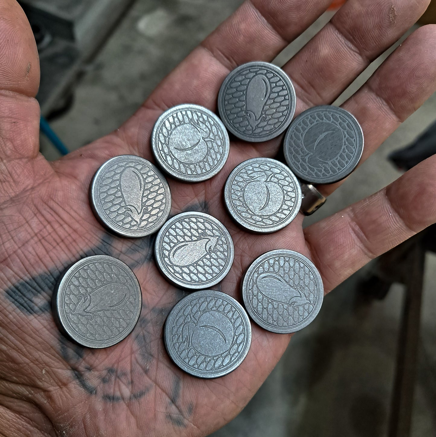 Emoji Heads/Tails flipping coin